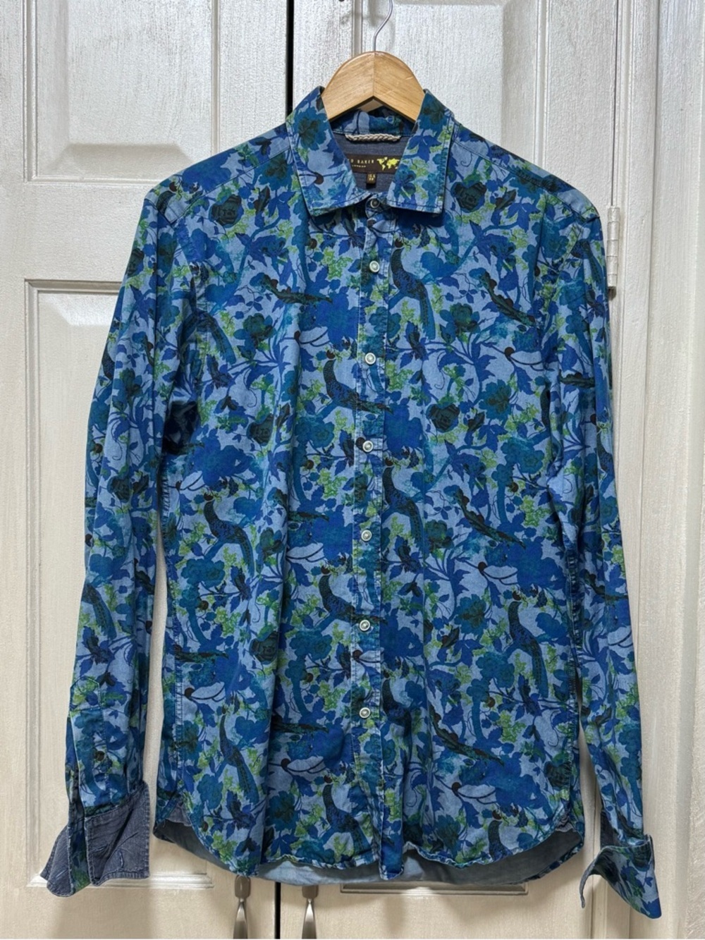 Ted Baker London long-sleeve cotton button-up 15.5/39 M botanical print shirt